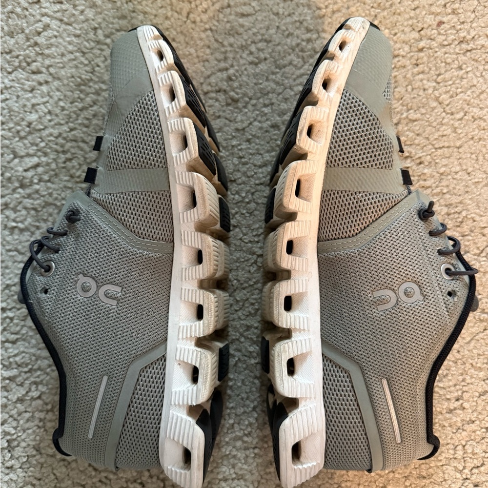 On Running Gray and White Running Shoes